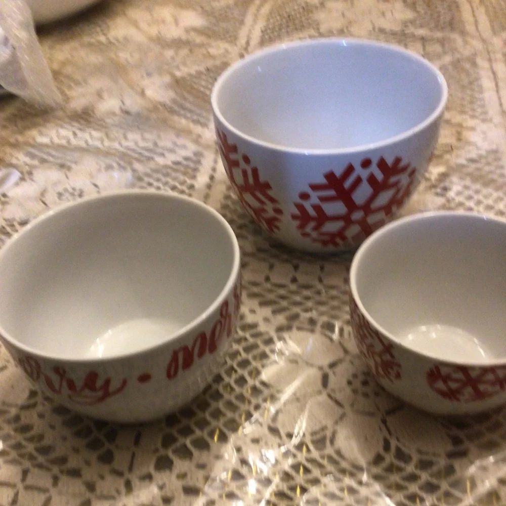 CRATE & BARREL SET OF 3 BOWLS
